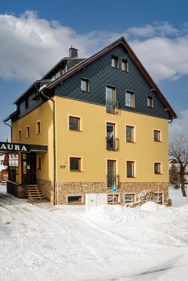 Aura III Apartment Bozi Dar Exterior photo